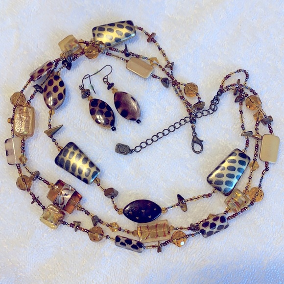 Fashion Jewelry Set - Necklace & Earrings - Picture 7 of 8